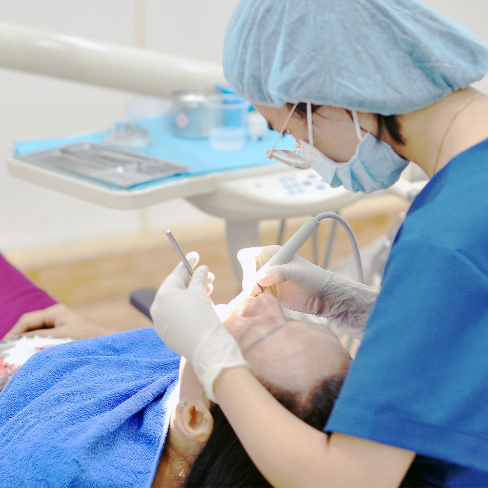 Đính Đá Răng Thẩm Mỹ - Nha Khoa Gia Hân