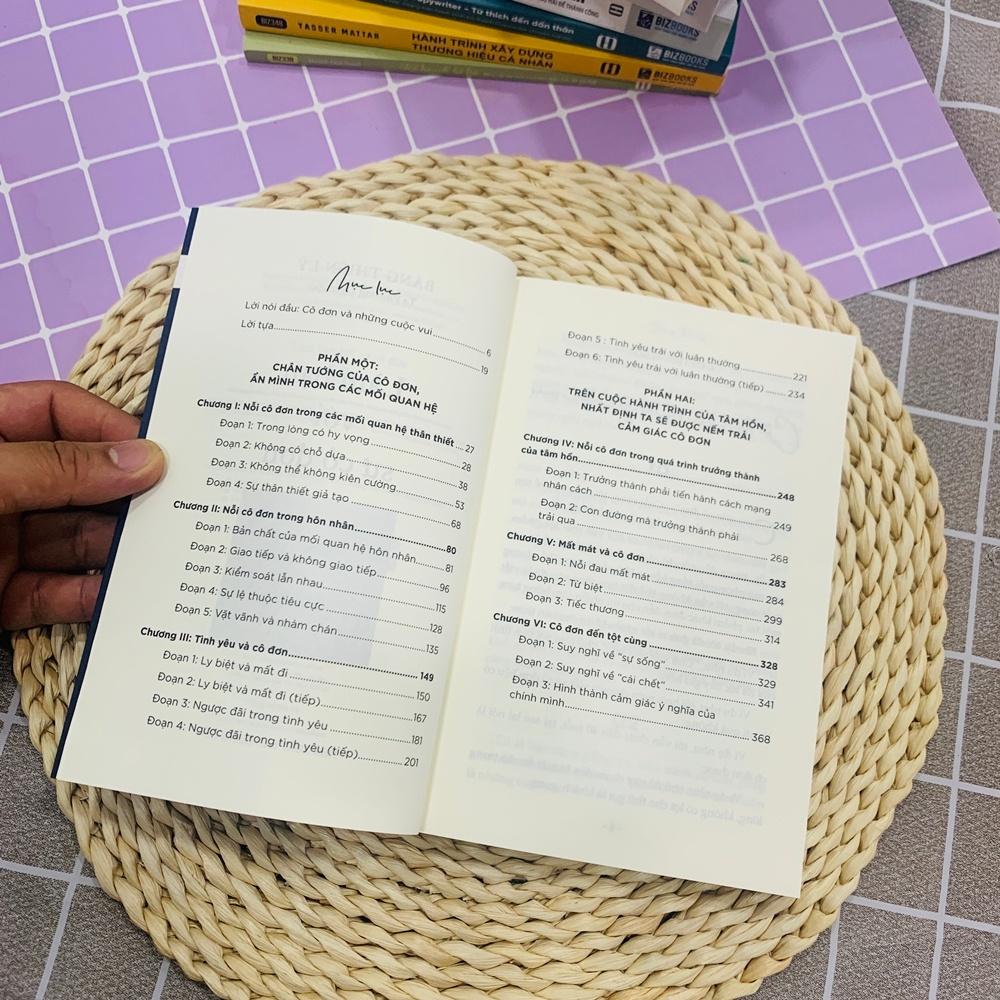 Làm Bạn Với Sự Cô Đơn - Bản Quyền