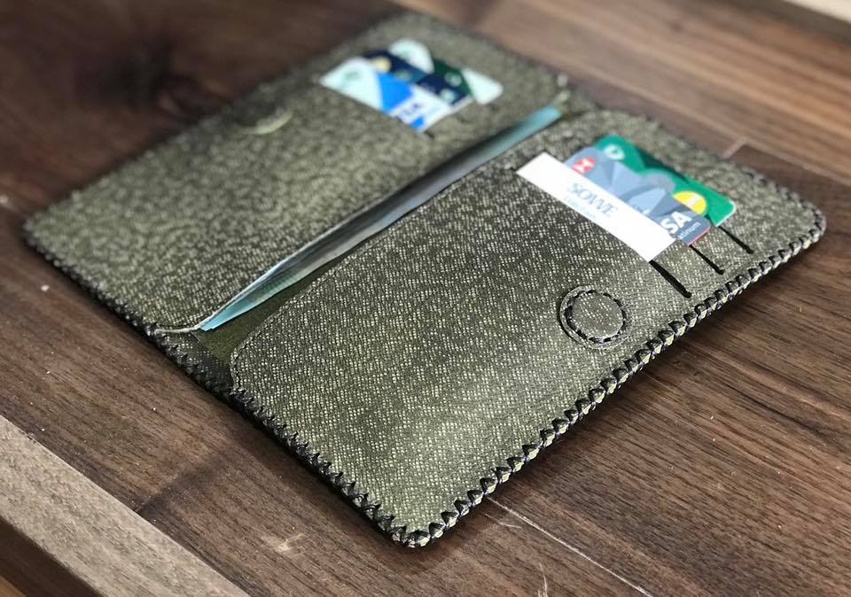 Ví kép da bò nguyên miếng để được điện thoại iphone