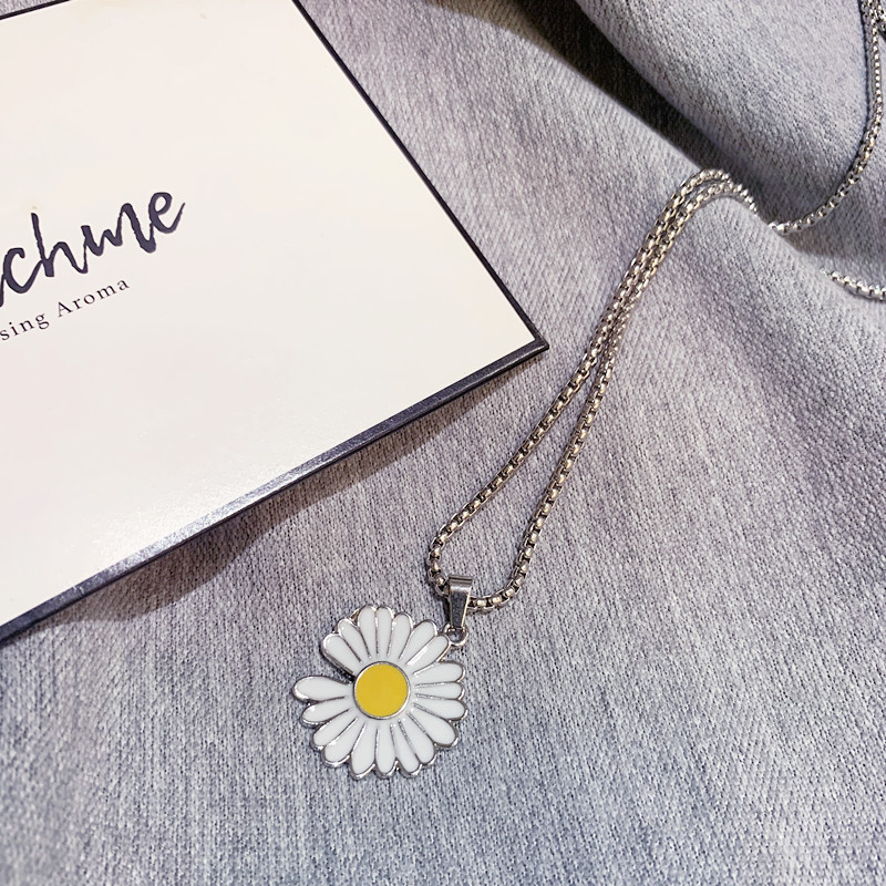 Vòng cổ nam hoa cúc Gdragon Tiêu Chiến daisy flower
