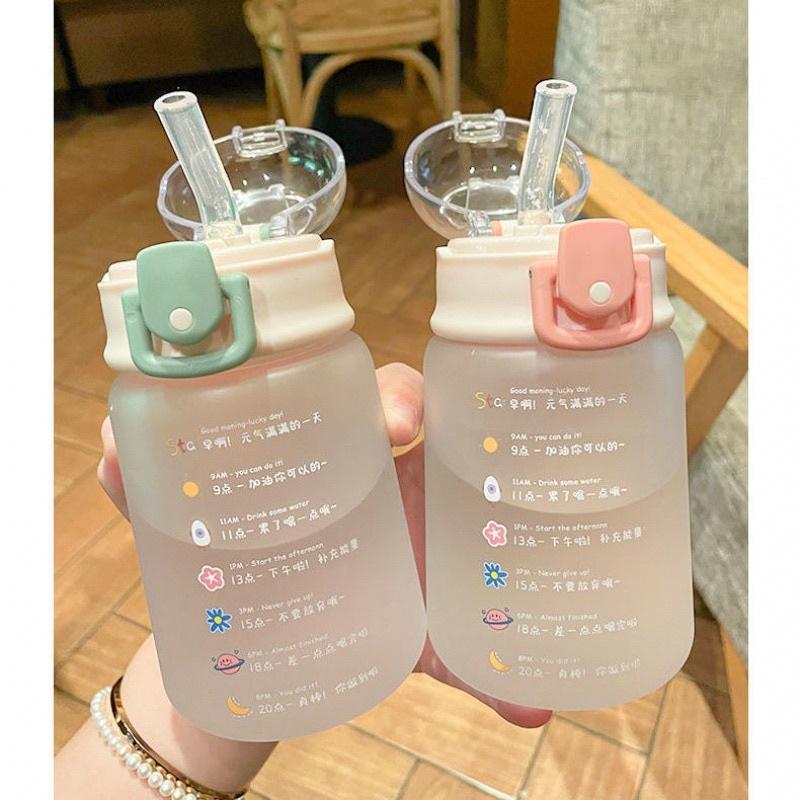 Bình đựng nước cute màu PASTEL phong cách Hàn Quốc cho nữ kèm ống hút có vạch báo giờ uống nước 460ml mang theo tiện lợi