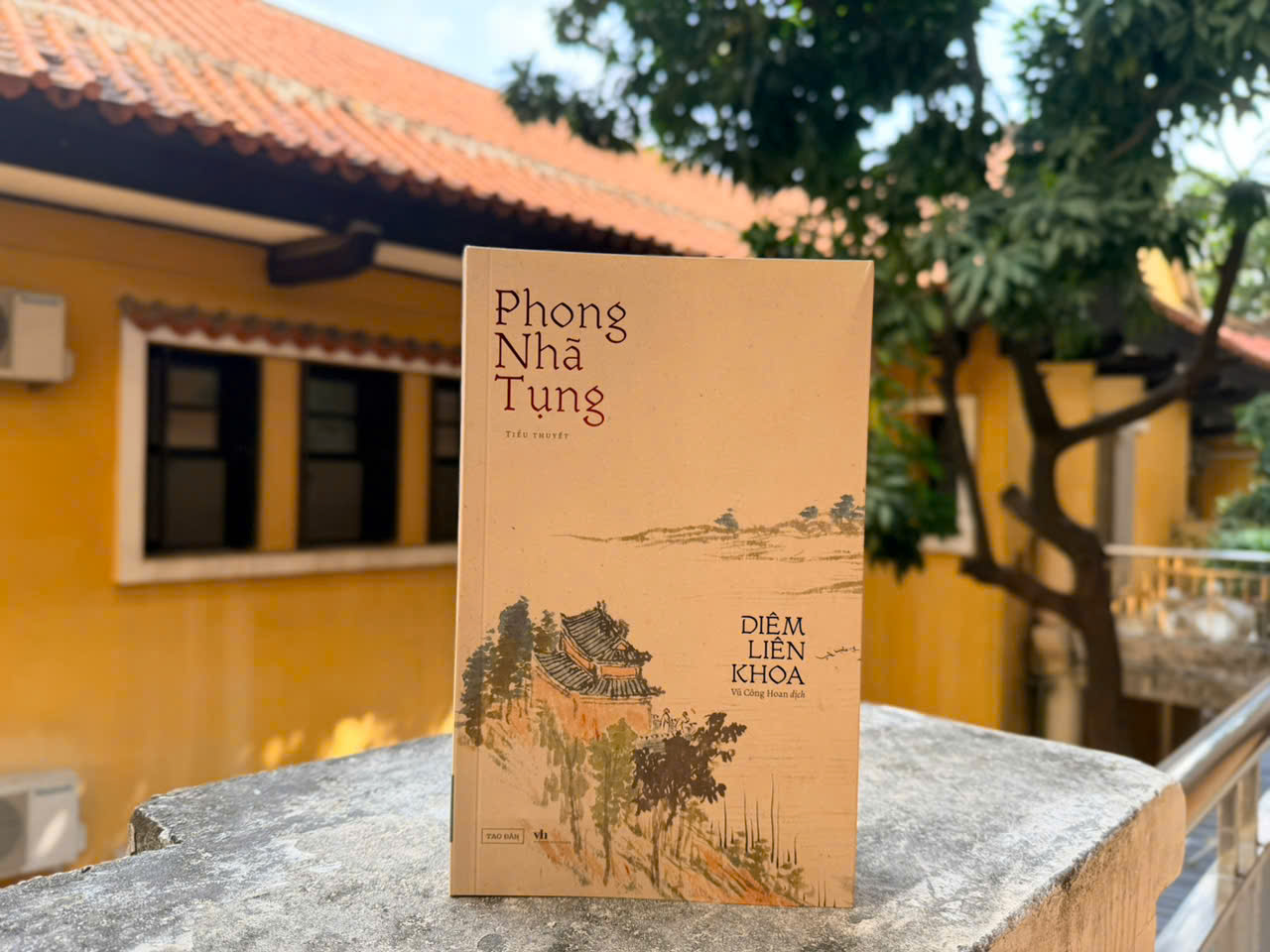 Phong Nhã Tụng - Diêm Liên Khoa