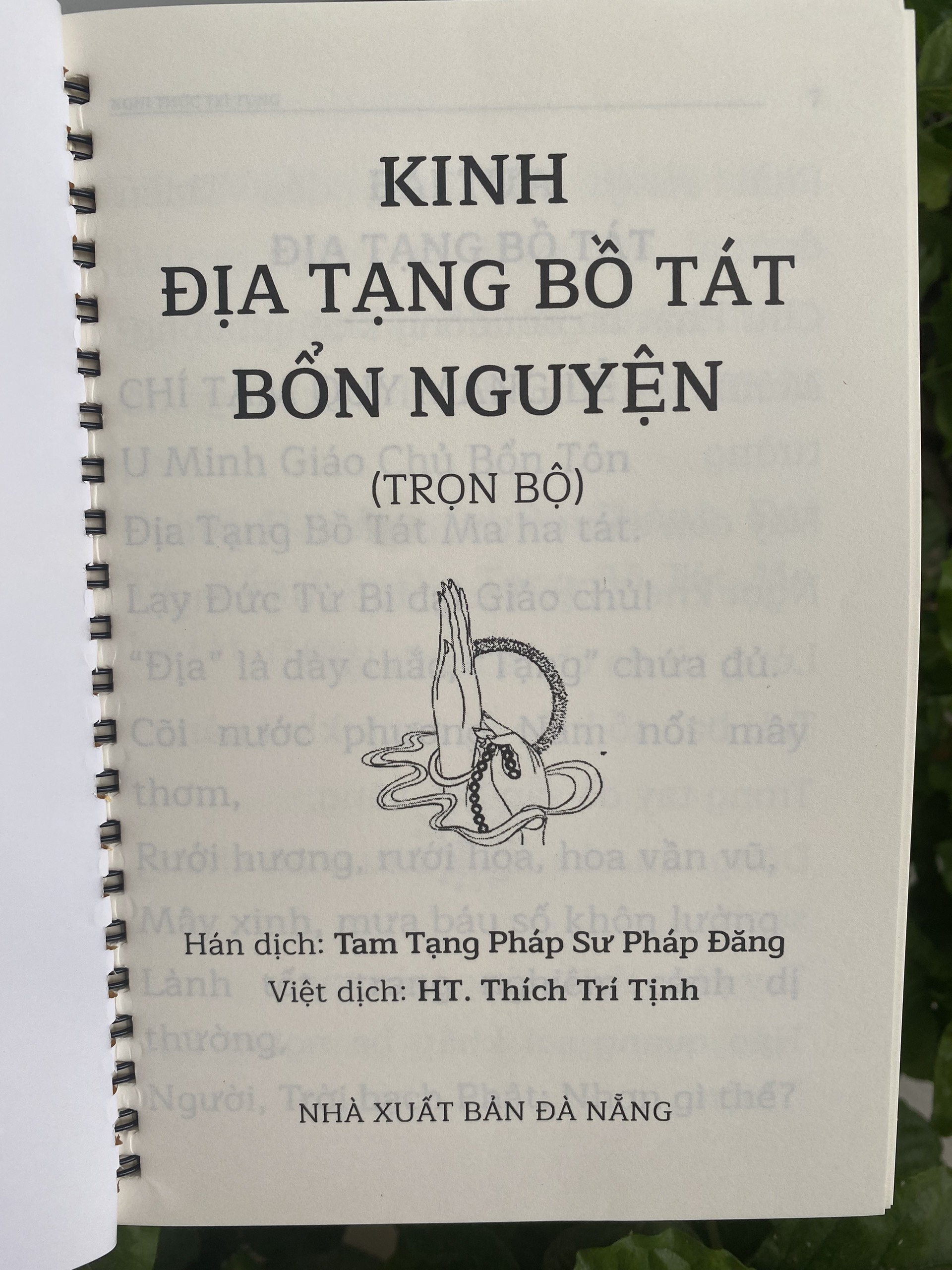 Kinh Địa Tạng Bồ Tát Bổn Nguyện (khổ trung, gáy lò xo) - Việt dịch: Hòa thượng Thích Trí Tịnh