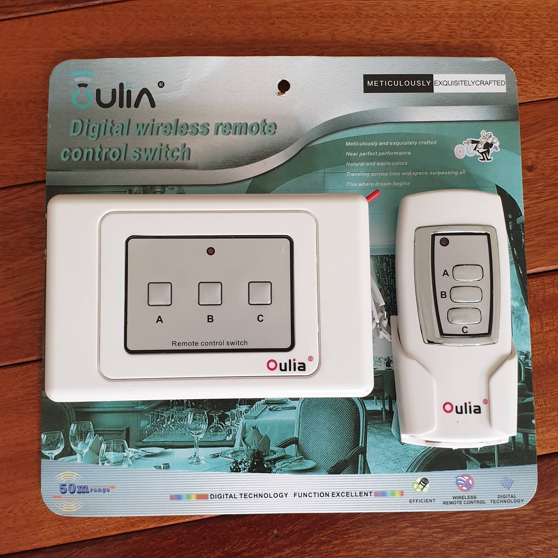 Bộ Công tắc điều khiển từ xa 3 thiết bị Oulia digital wireless remote control switch