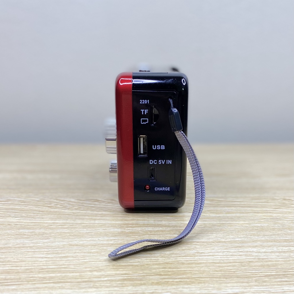 Đài USB THẺ NHỚ NGHE NHẠC DAICAT DC-521URT RADIO AMFMSW LOA TO X-BASS CÓ ĐÈN PIN LED GIAO MÀU NGẪU NHIÊN Kèm Dây Sạc 1 PIN Loa Siêu Lớn Đa Năng Sang Trọng Chất Lượng Tốt Mẫu Mới Nhất Đài Phát Thanh Quà Tặng Cho Người Thân Yêu Cao Tuổi HÀNG CHÍNH HÃNG