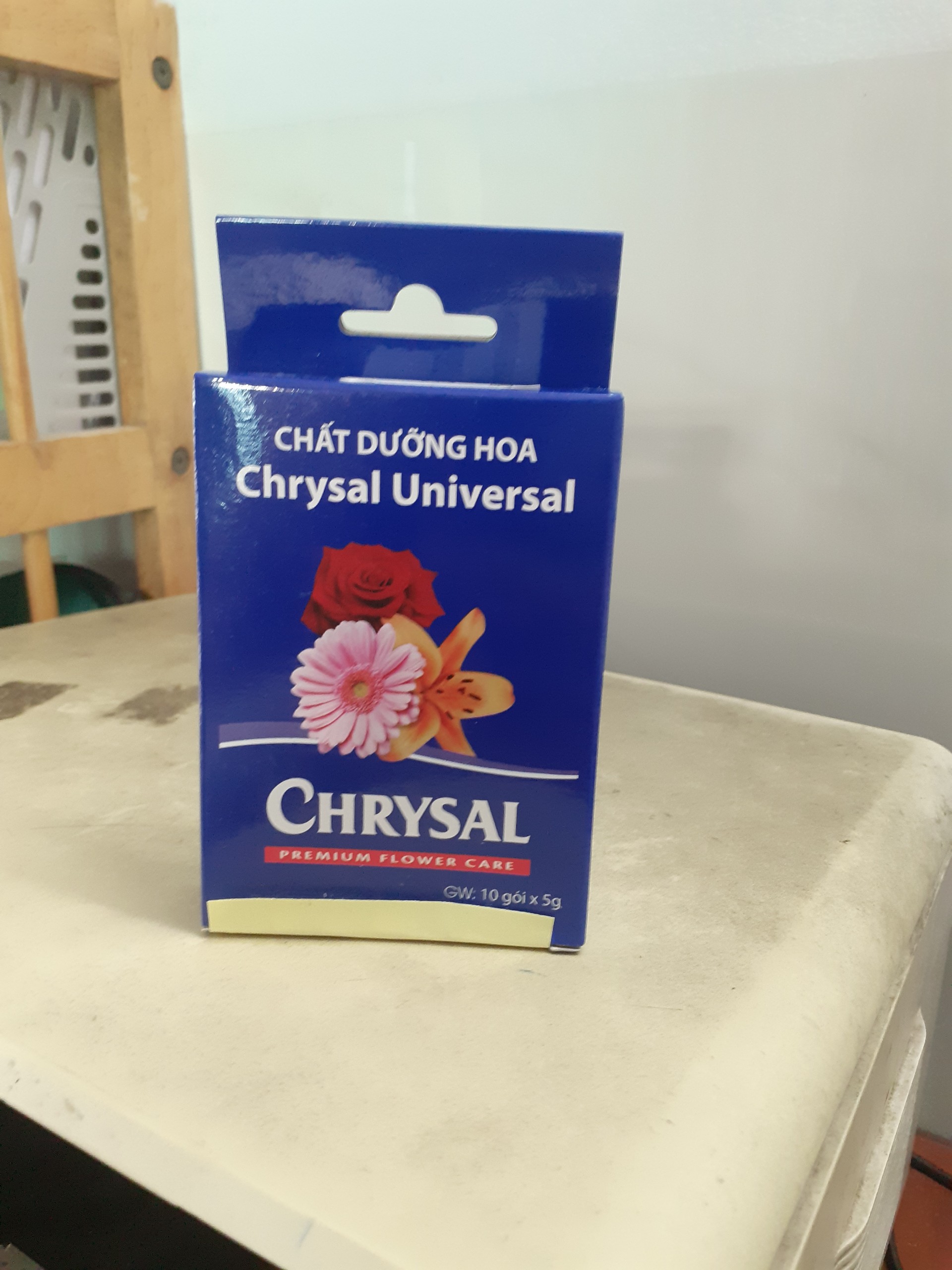 Hộp 10 gói Chất Dưỡng Hoa Chrysal UNI.
