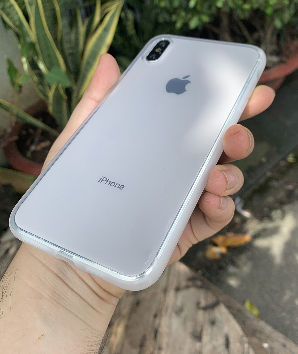 Ốp lưng dẻo cao cấp dành cho iPhone XS MAX - Màu trắng mờ