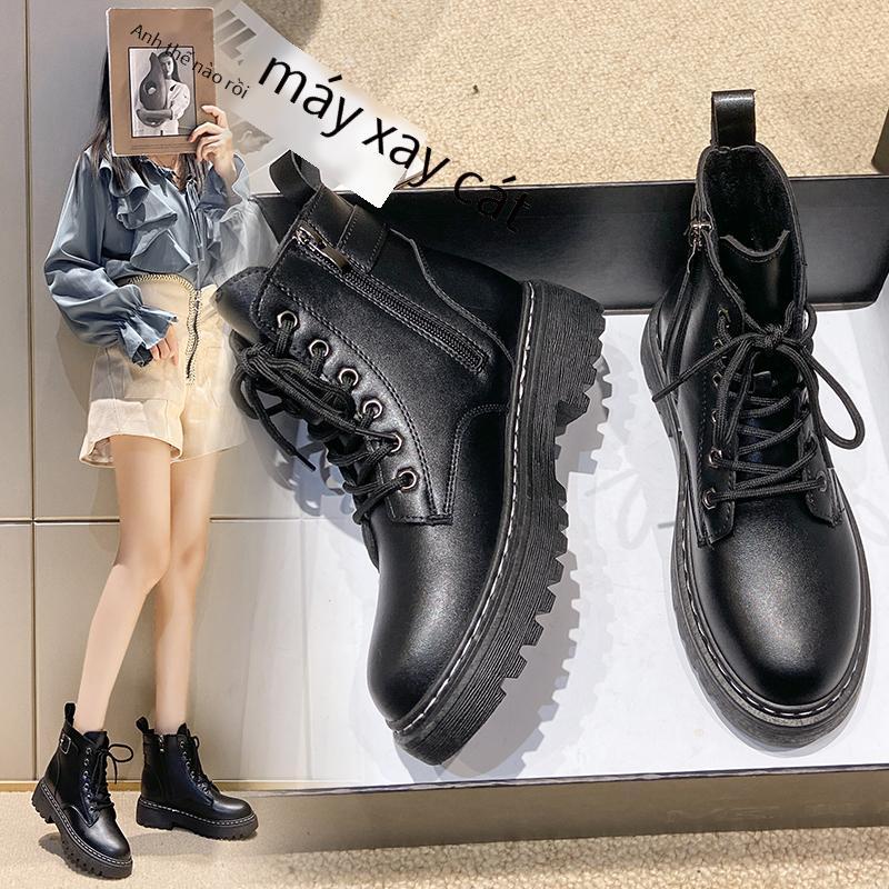 Đảm bảo chất lượng Giày bốt Martin siêu nhẹ mới nhất giảm giá giày thường giày lưới đỏ giày đôi giày