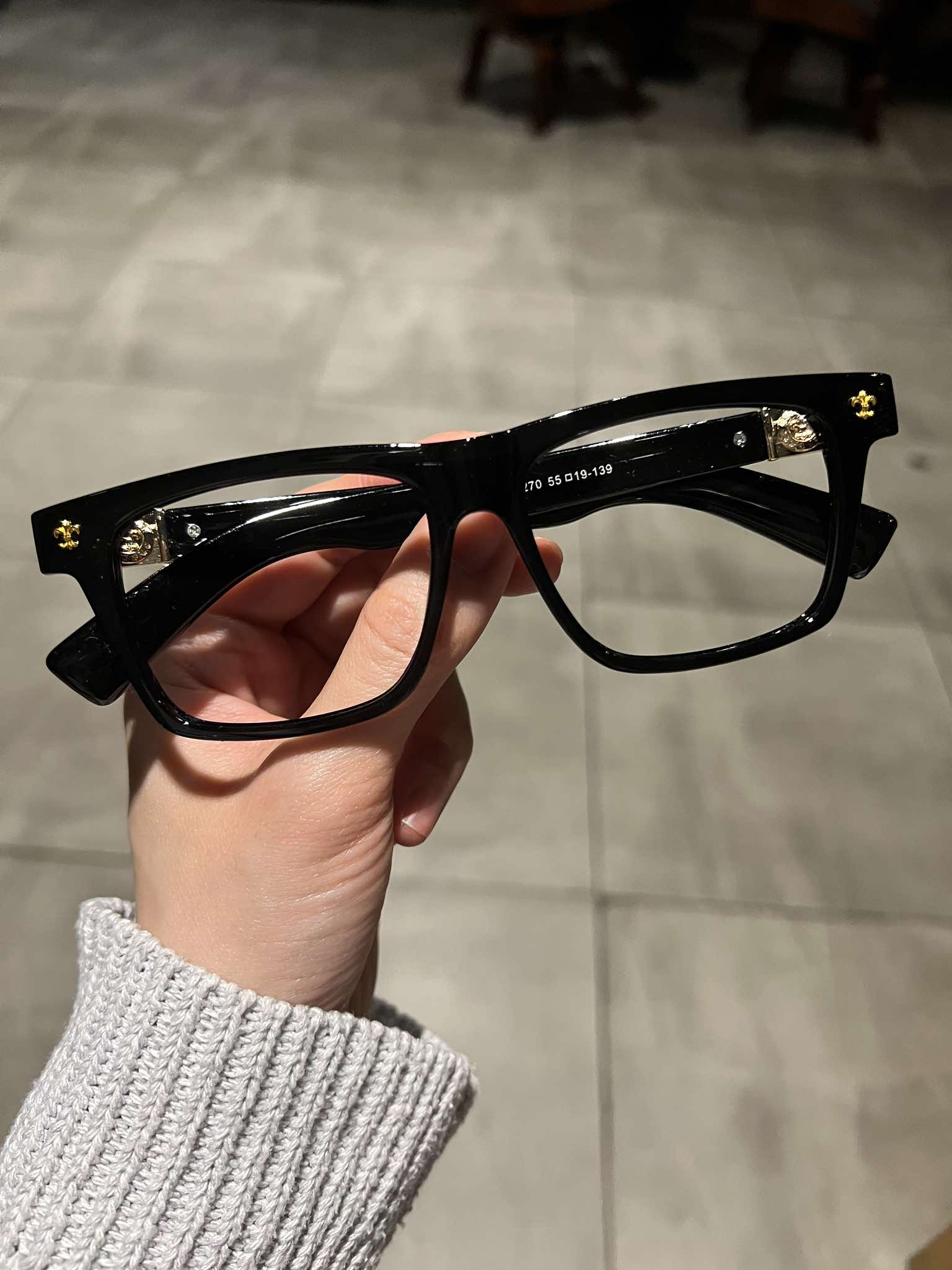 Kính gọng CH Mắt vuông form to thời trang