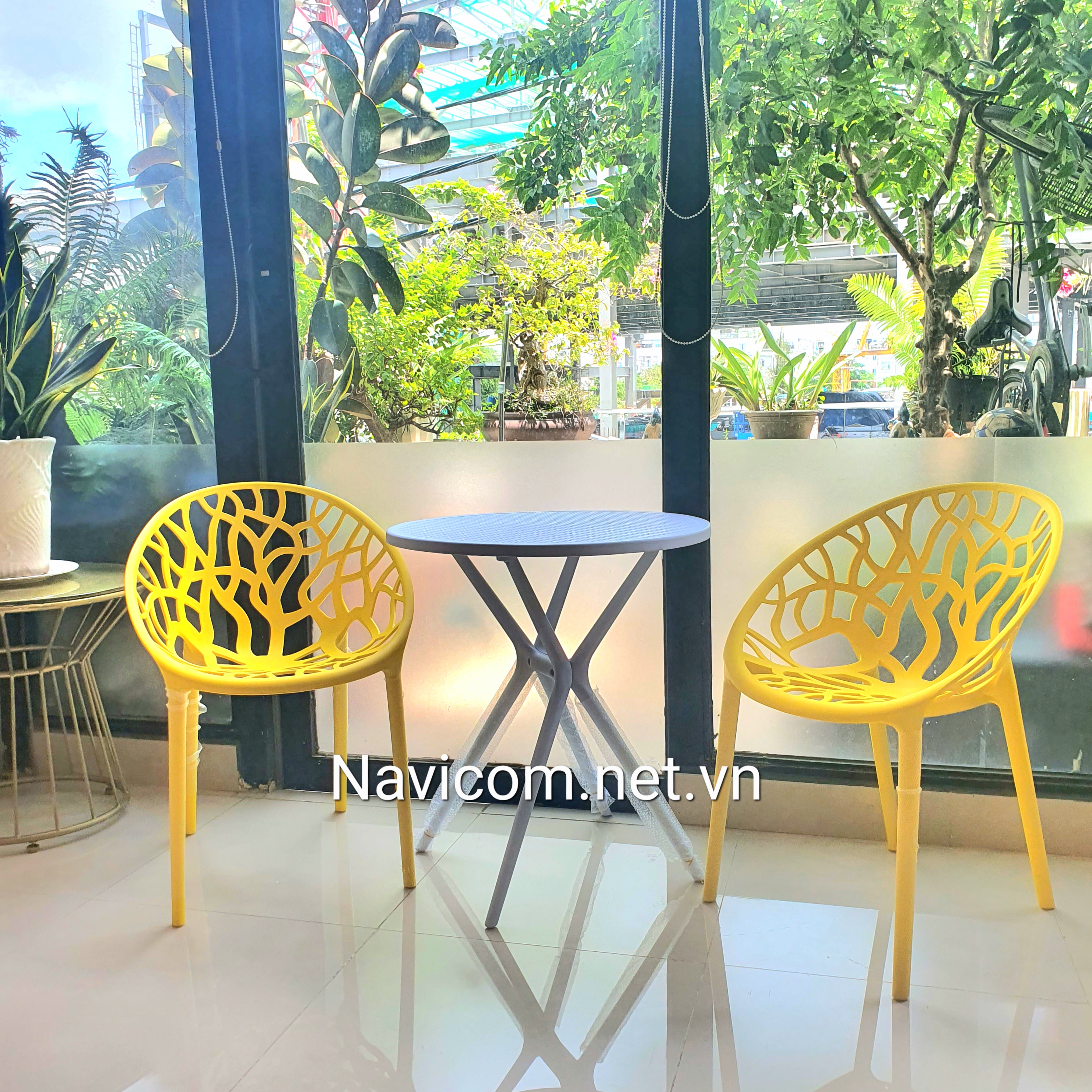 Ghế nhựa sân vườn hiện đại