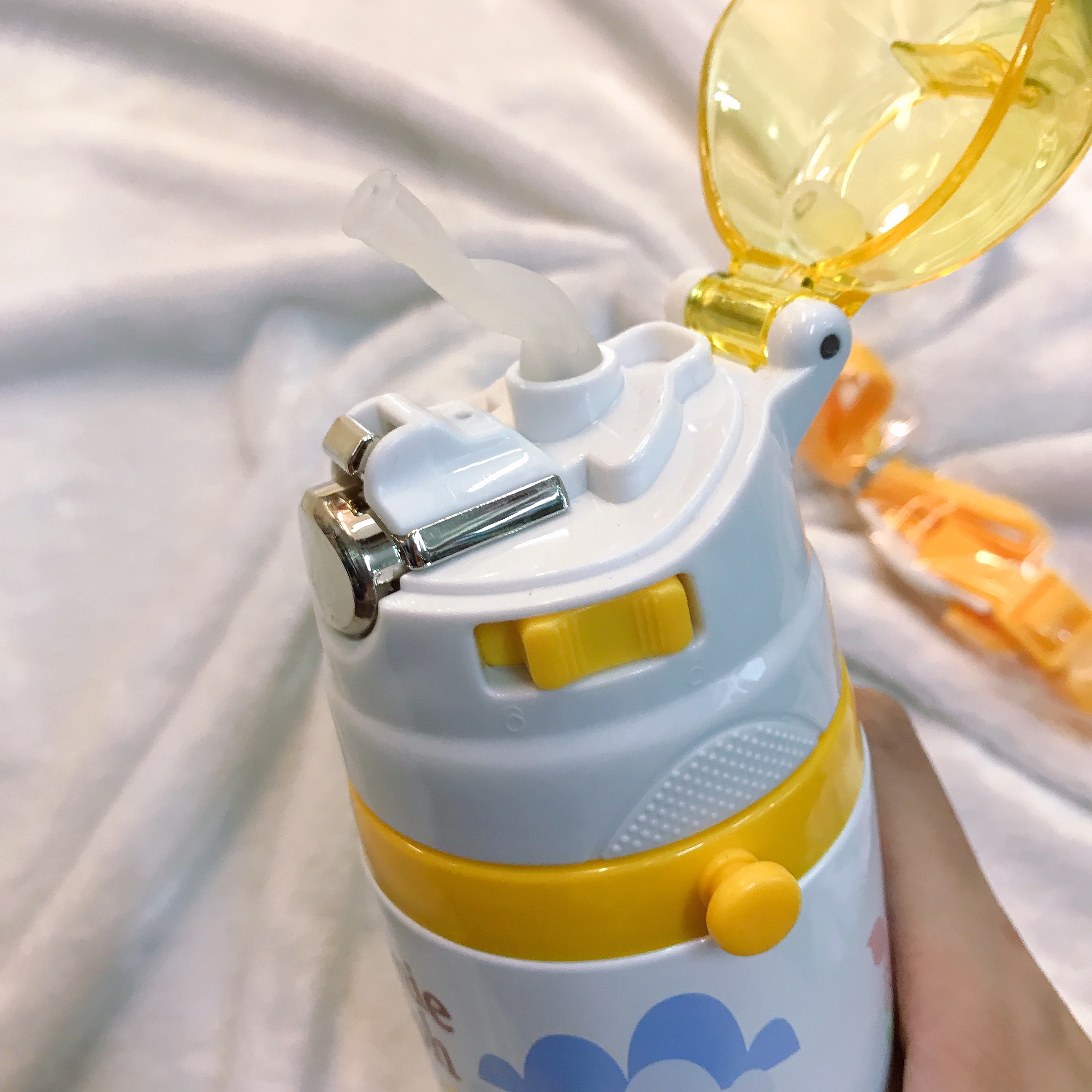Bình nước giữ nhiệt nắp trong suốt có ống hút hình gấu Pooh màu trắng cho trẻ em, các bé, học sinh -  - WD-3417PHTR