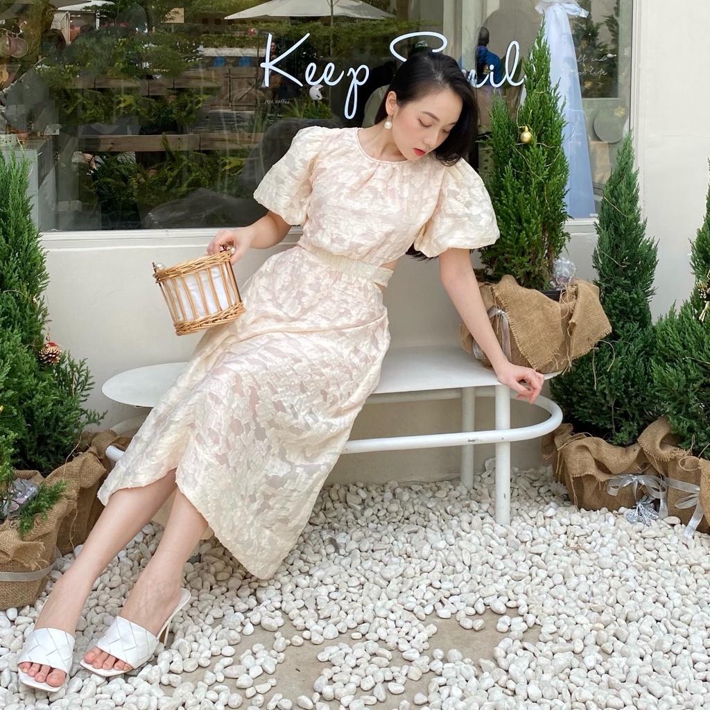 KIOBI - Đầm Cloudy form midi cổ tròn khoét eo, tùng xòe tay phồng, thắt dây eo, vải organza thêu be - KID2112179MB