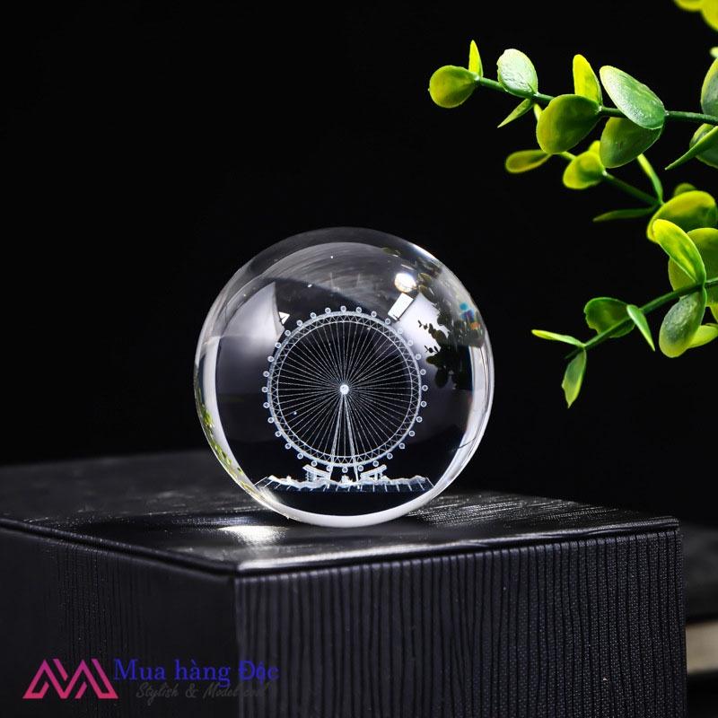 Bộ quà tặng Quả cầu pha lê khắc 3D vòng quay đèn led cực độc lạ