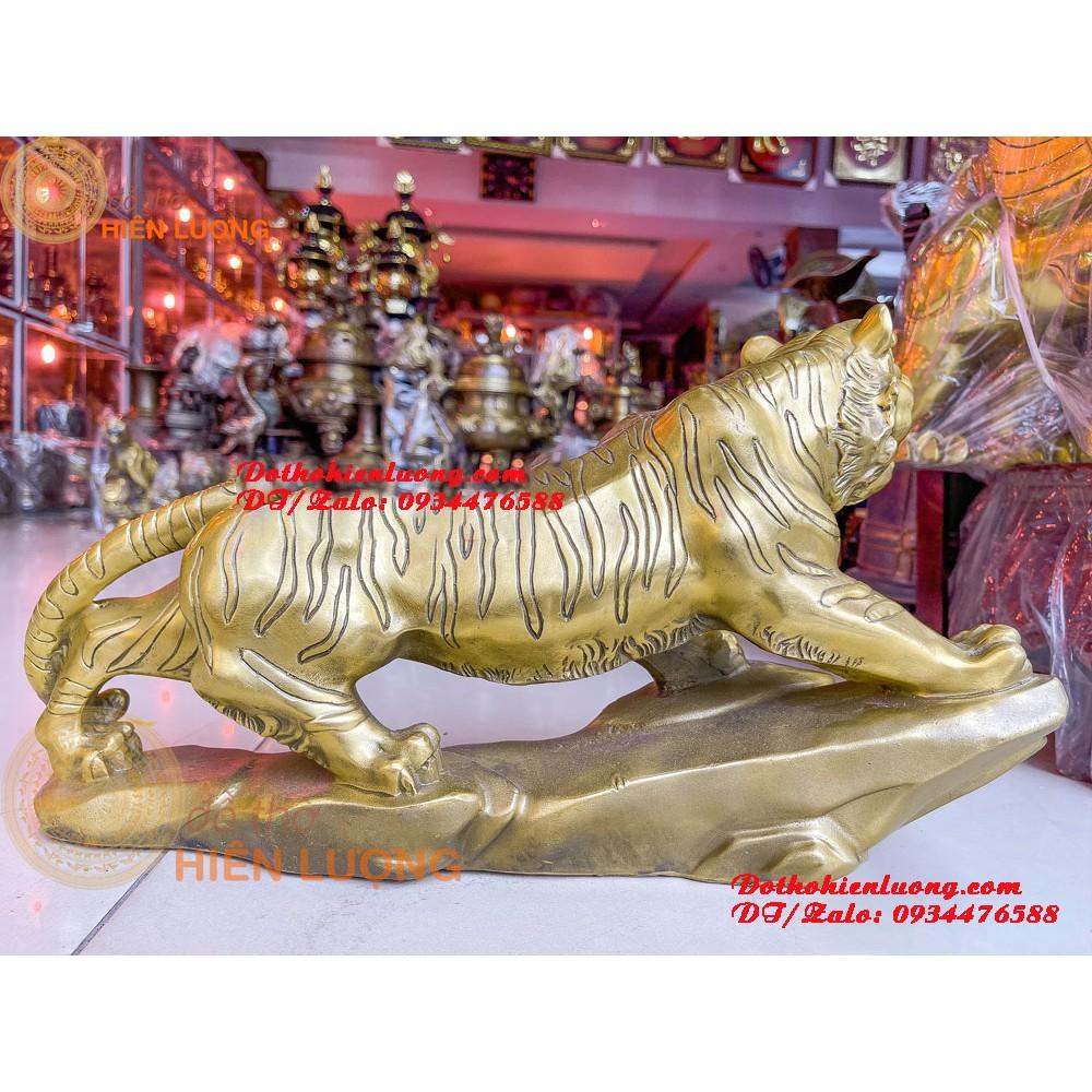 Tượng Hổ Thét Đứng Bệ Vách Đá Bằng Đồng Vàng Nguyên Chất Dài 45cm, Nặng 4,8kg - Quà Tặng Phong Thủy Tuổi Dần