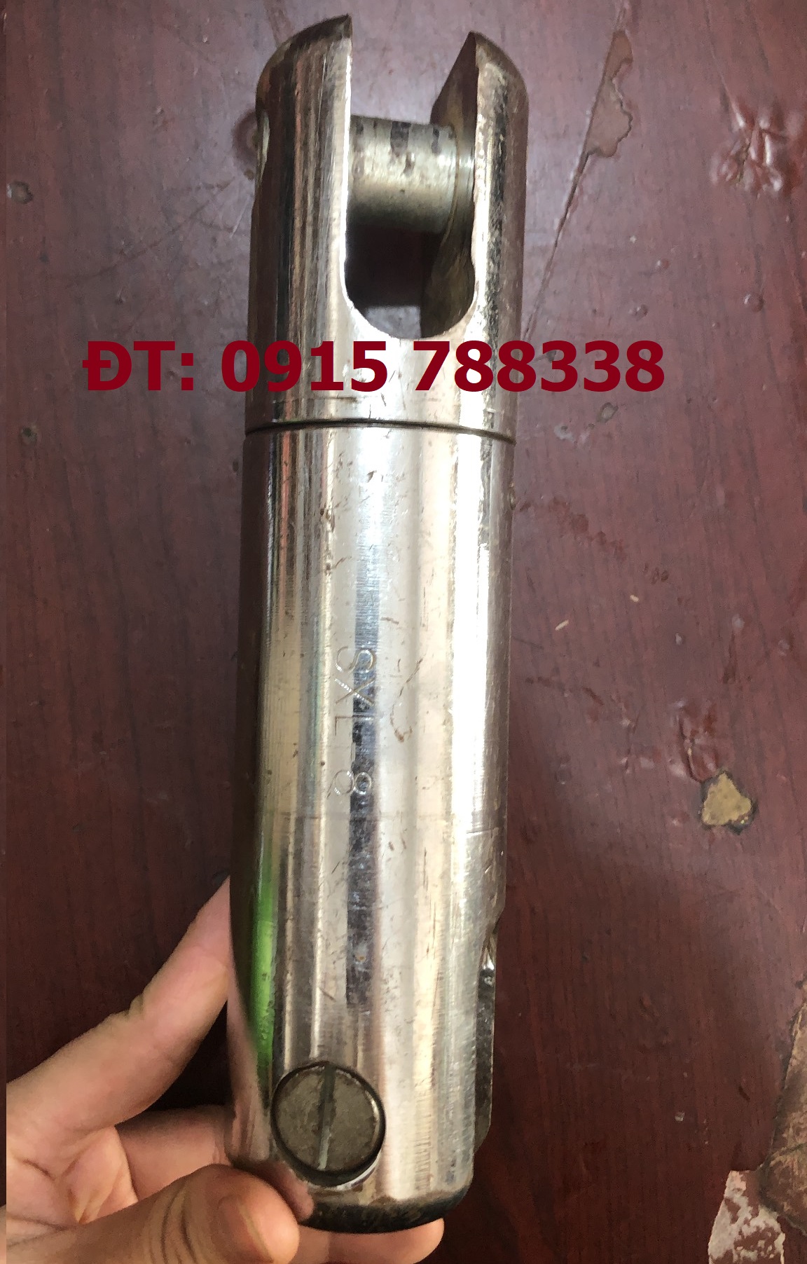 Con quay chống xoắn cáp 8 tấn