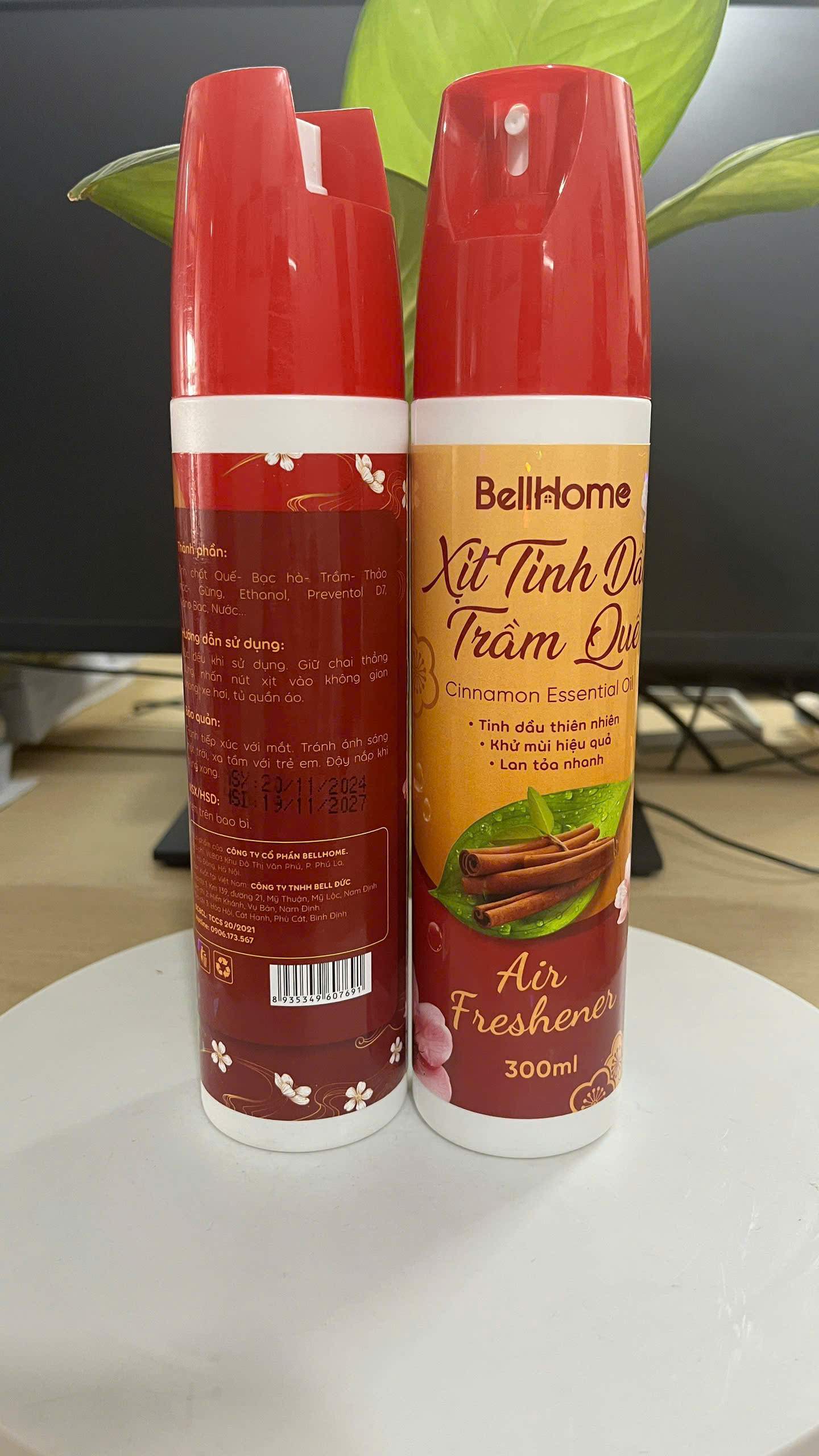 Xịt phòng tinh dầu trầm quế Bellhome 300ml