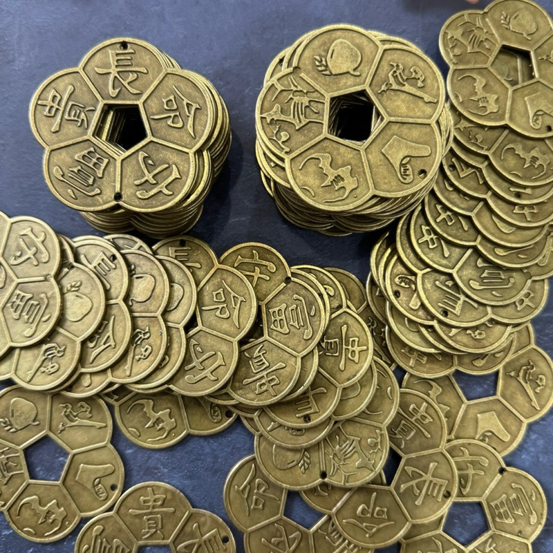 Túi Nhung Lộc Đỏ Đựng 1 Xu Hoa Mai May Mắn Phong Thủy