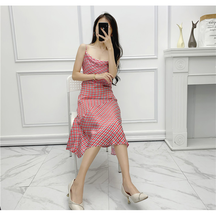 Đầm 2 dây họa tiết caro quyến rũ - A18F