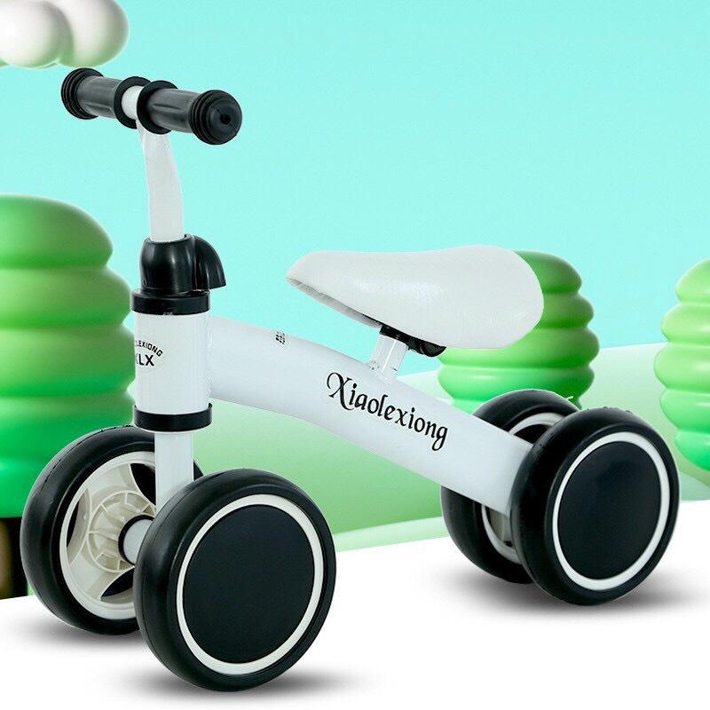 Xe chòi chân cân bằng thăng bằng 4 bánh 3 bánh đồ chơi vận động cho bé. Xe Dành Bé Từ 1 - 3 Tuổi