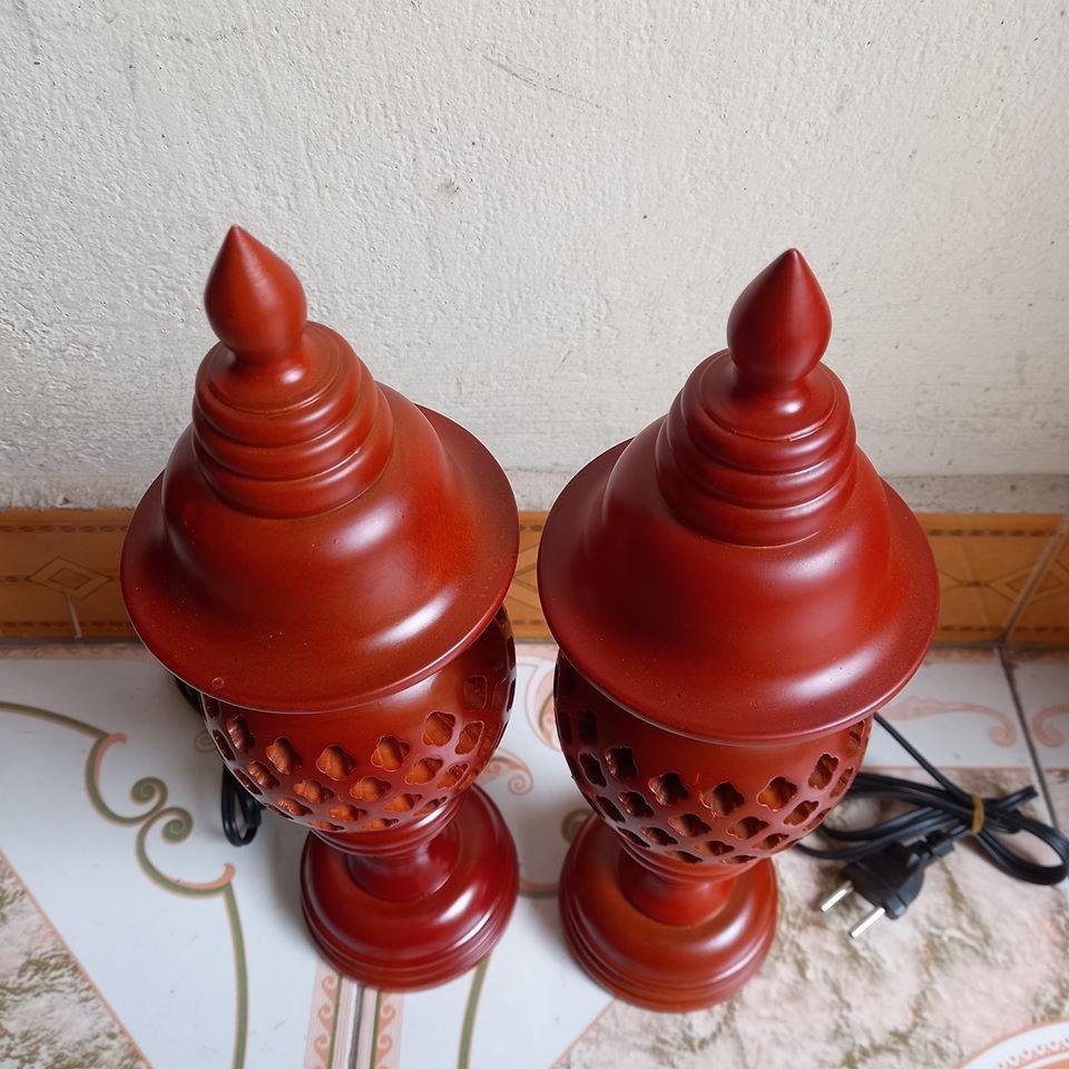 Đèn thờ kiểu quả dứa. gỗ xà cừ cao 36cmx11cm