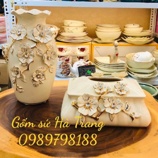 Lọ hoa và hộp đựng giấy ăn cao cấp