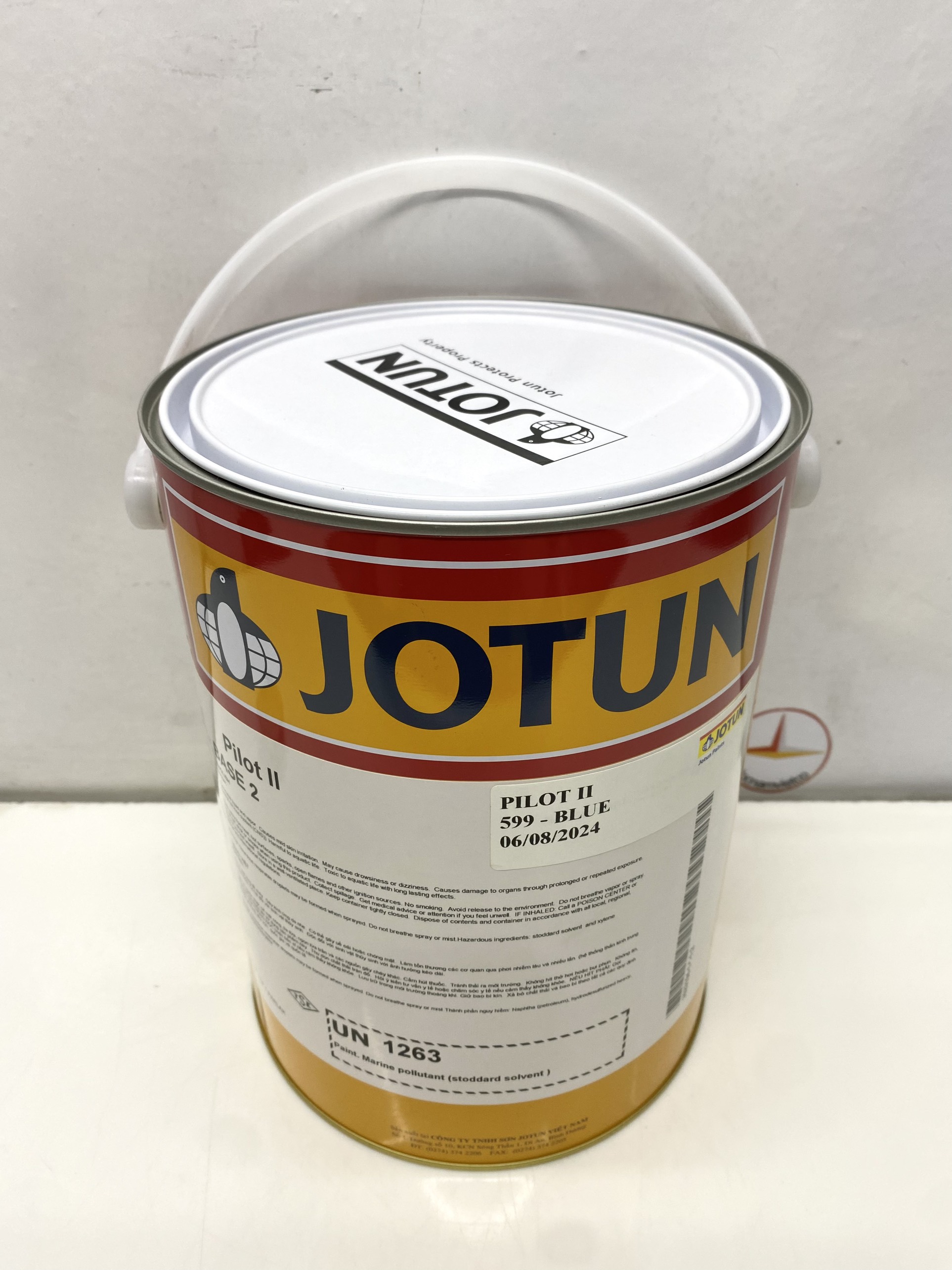 Sơn Jotun Pilot 2 Base 2 màu Blue 599 (Xanh dương) 5L/lon