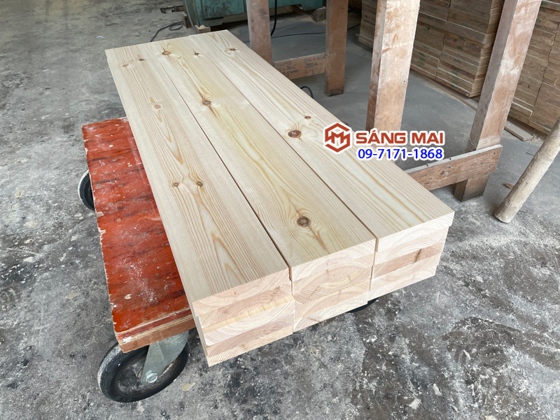 Tấm gỗ thông dày 3cm x mặt rộng 15cm x dài 120cm + láng mịn 4 mặt