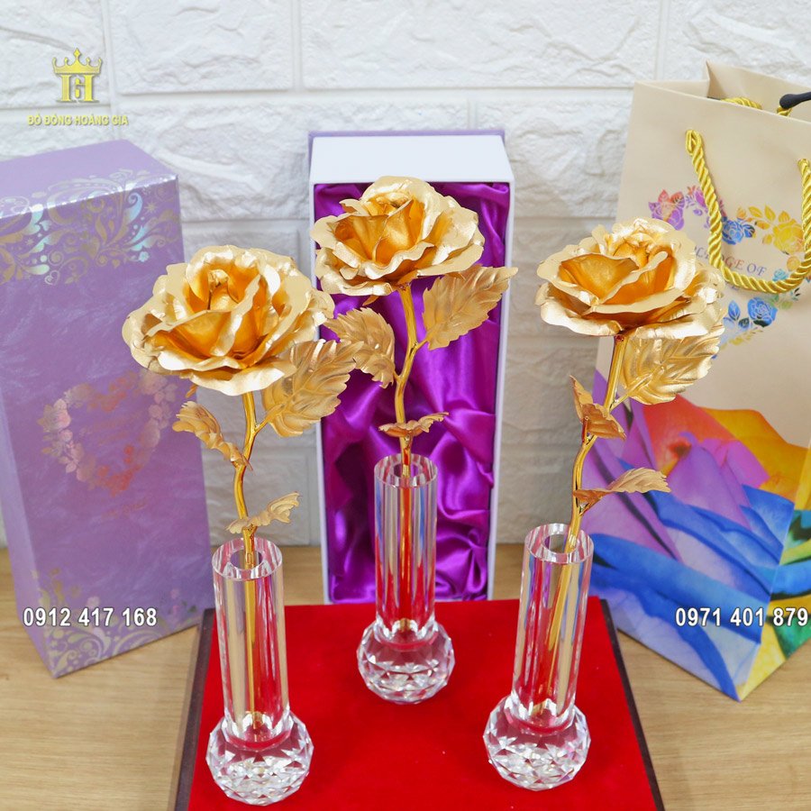 Hoa hồng mạ vàng 24K tặng kèm lọ pha lê