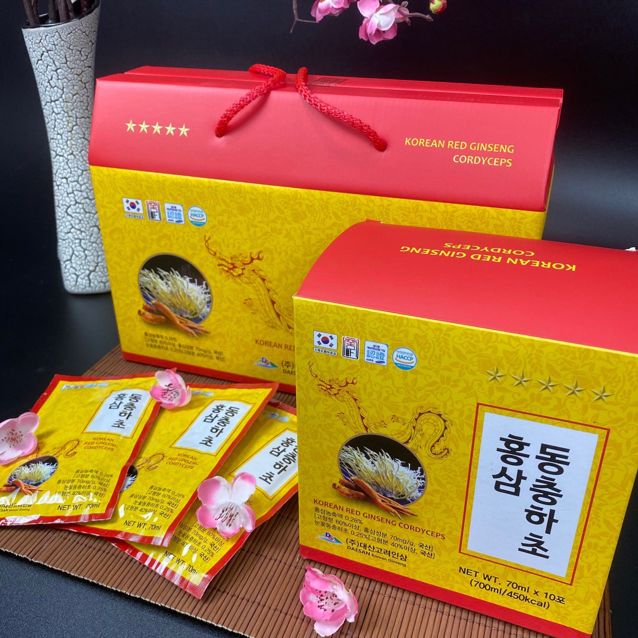 Nước hồng sâm kết hợp đông trùng hạ thảo Daesan Hàn Quốc