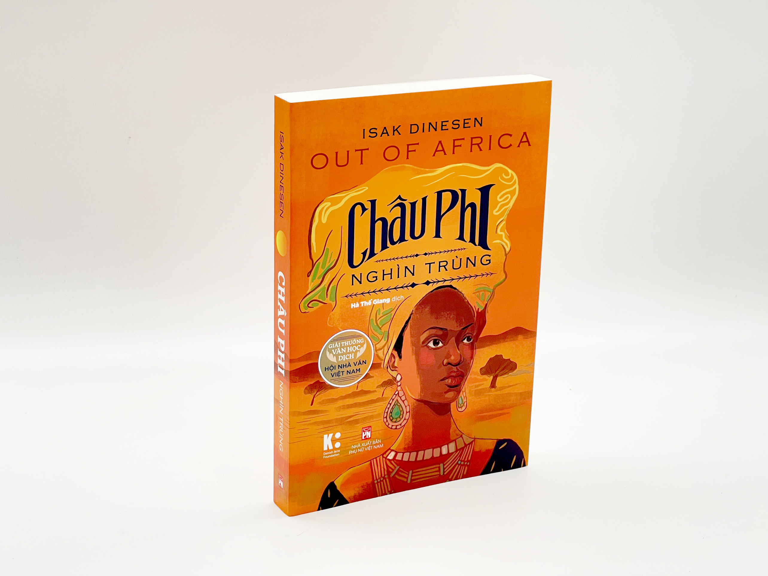 Châu Phi Nghìn Trùng (Tái Bản)