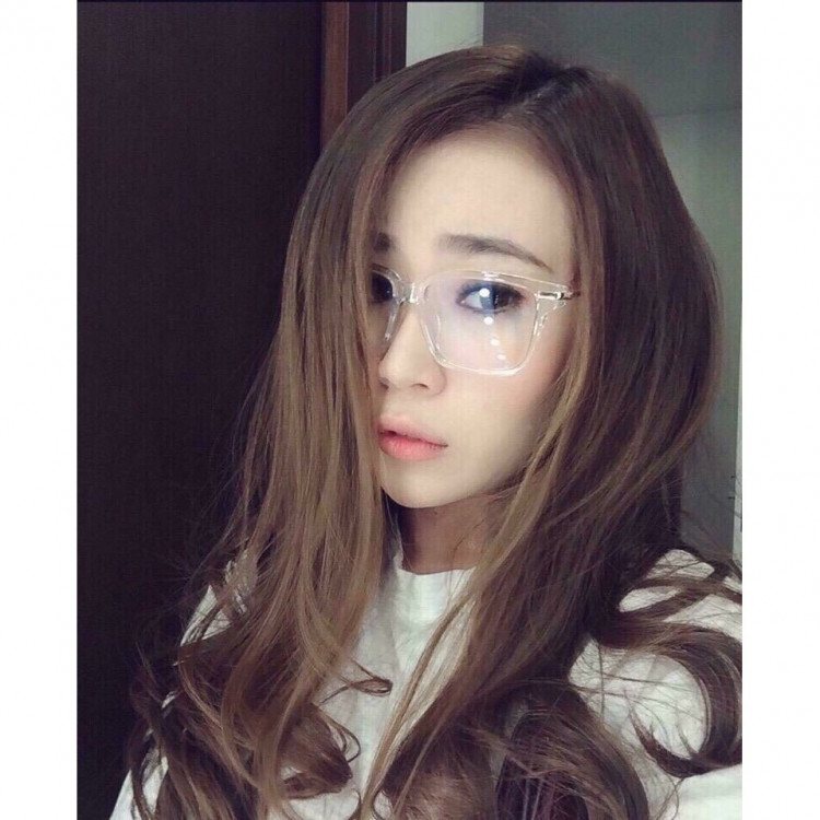 Káº¿t quáº£ hÃ¬nh áº£nh cho kÃ­nh tráº¯ng gá»ng vÃ ng