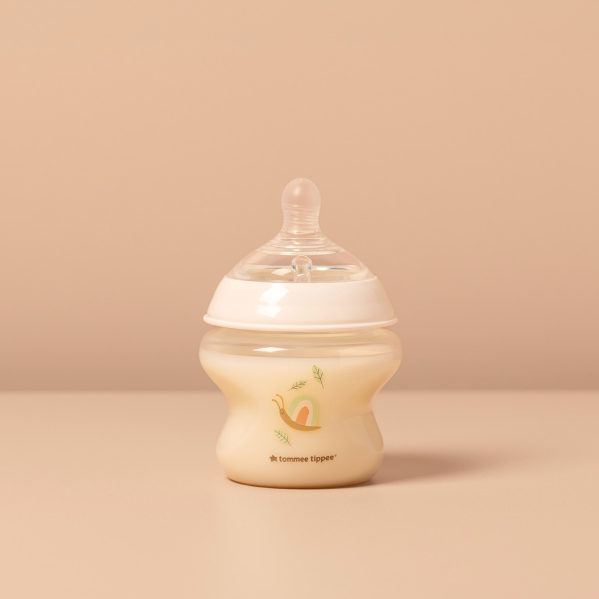 Bình Sữa PP Ty Siêu Mềm Tự Nhiên Tommee Tippee Natural Start 150ml, Núm Ty Của Bình 0-3 Tháng - Hoạ Tiết