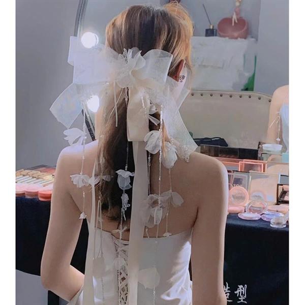 Nơ lưới cài tóc cô dâu ruy băng đính hoa ren mới t10/2024