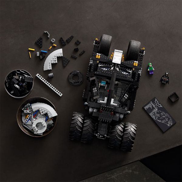 BỘ LẮP RÁP LEGO ADULTS 76240 SIÊU XE CHIẾN ĐẤU BATMOBILE TUMBLER