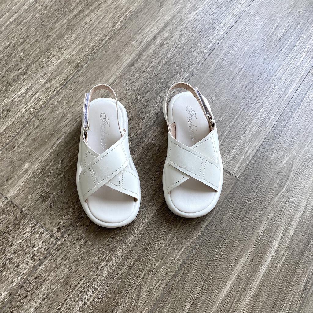 Giày sandal quai chéo bản to cho bé G838