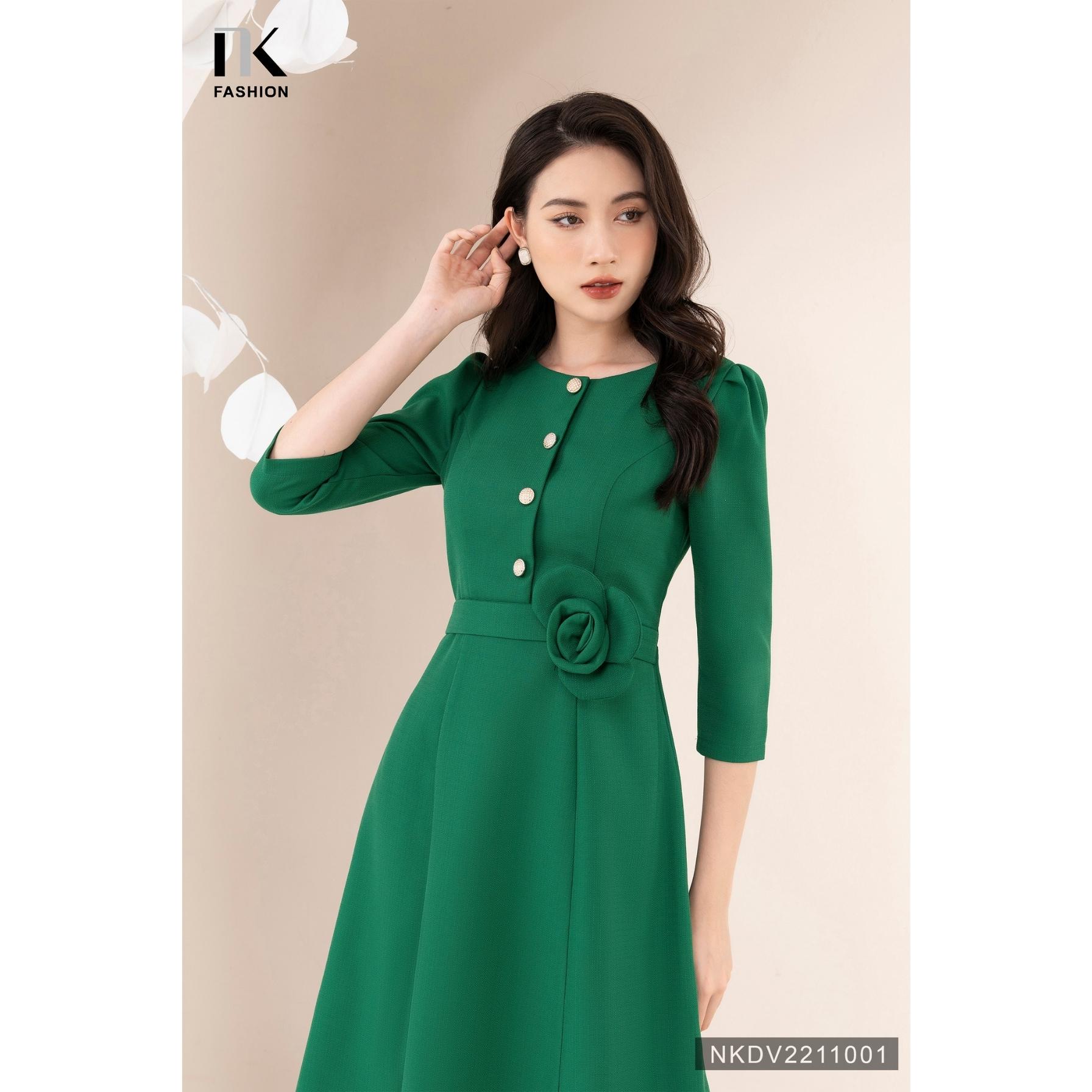 Đầm Xòe Cổ Tròn Tay Lỡ NK FASHION Đính Hoa Eo Nhã Nhặn Chất Vải Nhập Hàn Không Nhăn Xù NKDV2211001
