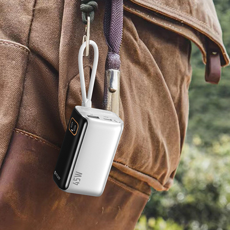 Pin Dự Phòng Kèm Cáp C MAZER PowerCharge Link R PD 45W Dung Lượng 10000mAh Dây Cáp Rút Type C Dài 70cm Chứng Nhận CCC Hàng Chính Hãng