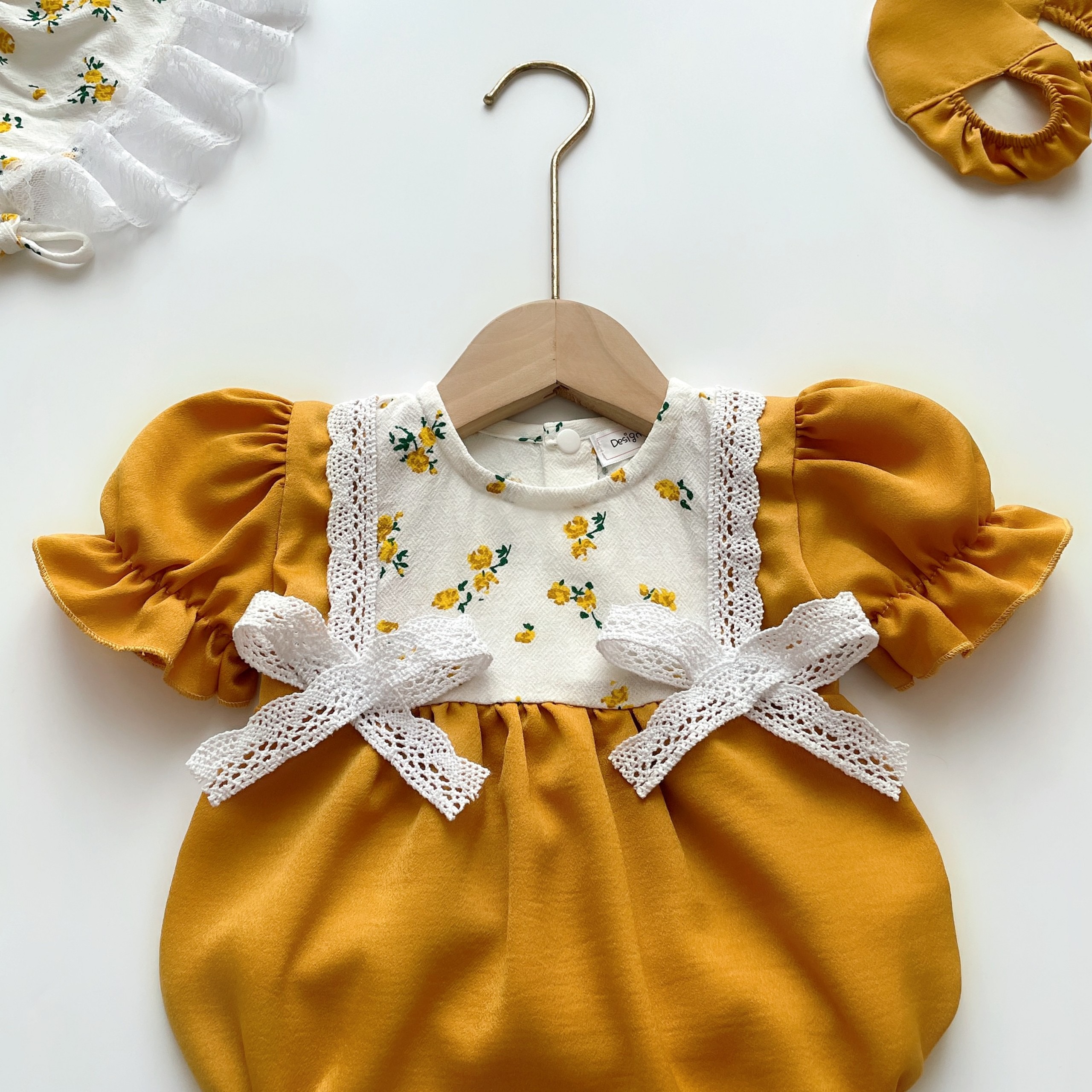 Body Lụa Vàng Phối Nơ Bèo Cho Bé Gái 3 Đến 12kg Chất Lụa Ướt Phối Linen Bột