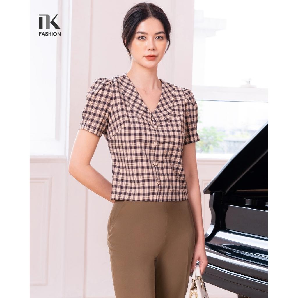 Áo Sơ Mi Nữ Công Sở Cộc Tay NK Fashion Họa Tiết Kẻ Thiết Kế Cổ Kẹp Cúc Bọc, Chất Liệu Nhập Hàn Cao Cấp NKFSM2205006