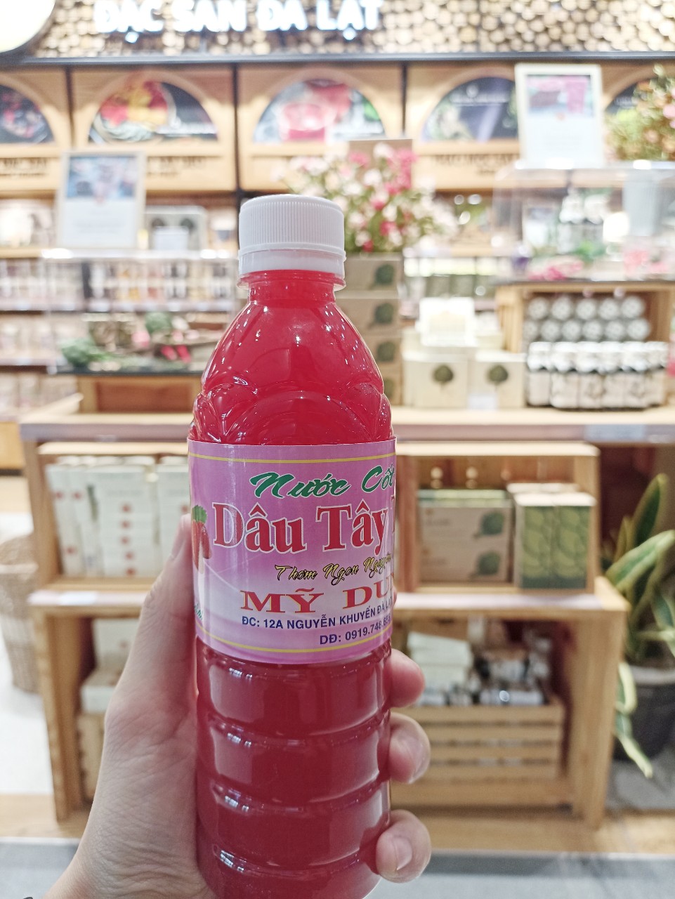 Nước cốt dâu tây nguyên chất 500ml, sản xuất từ trái dâu tươi đà lạt không phụ gia hương liệu phẩm màu