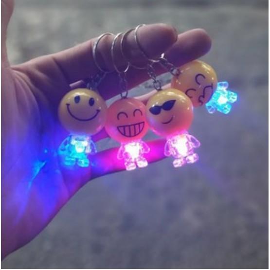 Móc khóa mặt cảm xúc Emoji có đèn led