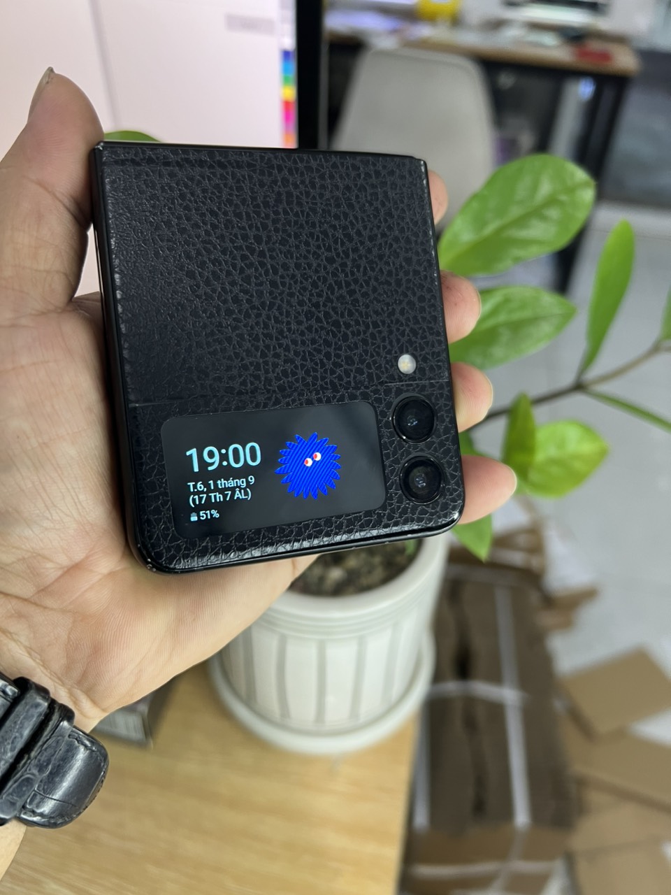 Miếng Dán skin lưng, vân Da dành cho Z Flip 4 5G/ Z Flip 3 5G , bảo vệ máy chống trầy xước và làm đẹp tạo thêm diện mạo