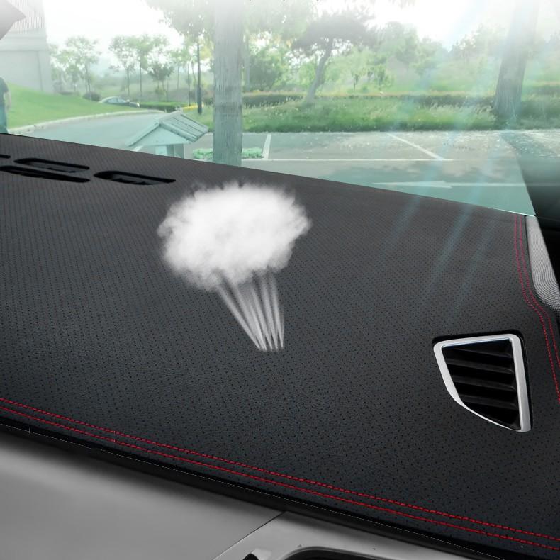 Thảm taplo ô tô Kia Rio 2018 2019 loại da vân cacbon chống nắng, chống nứt vỡ taplo, thảm taplo Kia Rio