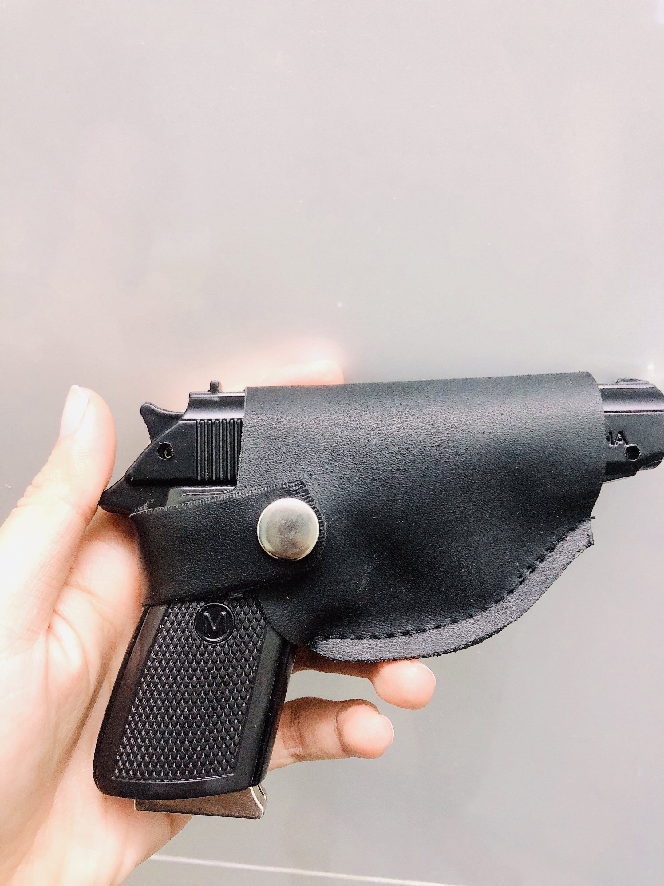Hột quẹt bật lửa khè hình súng M9 3IN1 có bao da size 13cm - MÀU ĐEN
