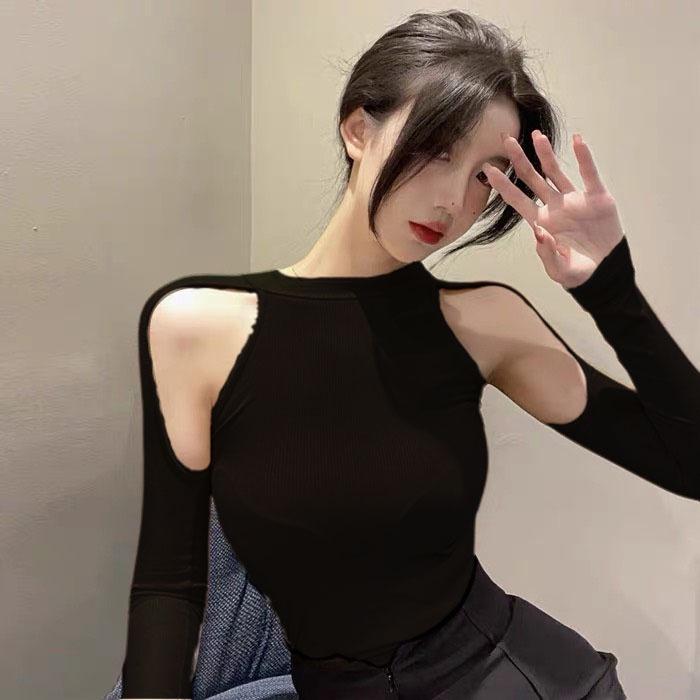Áo croptop dài tay HAGA áo thun phong cách Hàn với thiết kế đơn giản AKN62