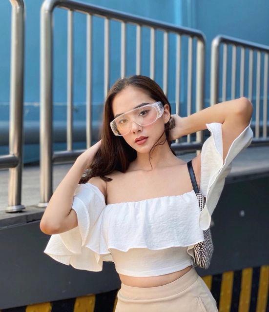 Áo croptop trễ vai bèo tay loe
