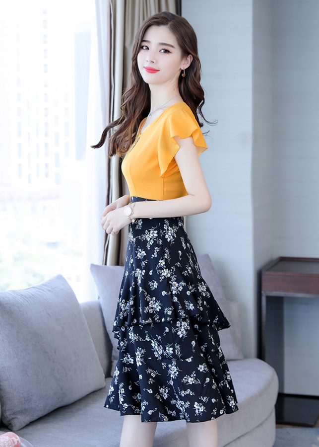 Set Áo Nữ Và Chân Váy Tầng In Hoa BY7004 - Vàng