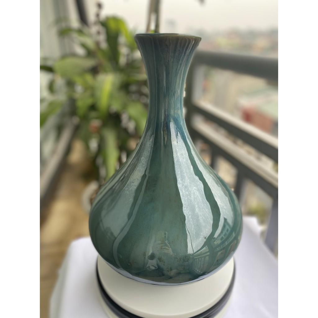 BÌNH HOA HÚT LỘC DÁNG ĐÀN TỲ BÀ ĐỘC ĐÁO