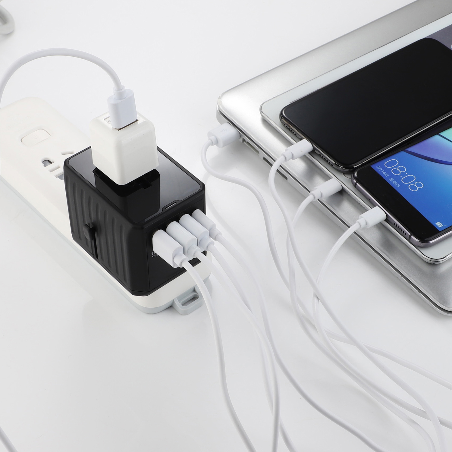 Bộ chuyển đổi du lịch đa năng Thiết kế an toàn cho bé 6A 3 USB