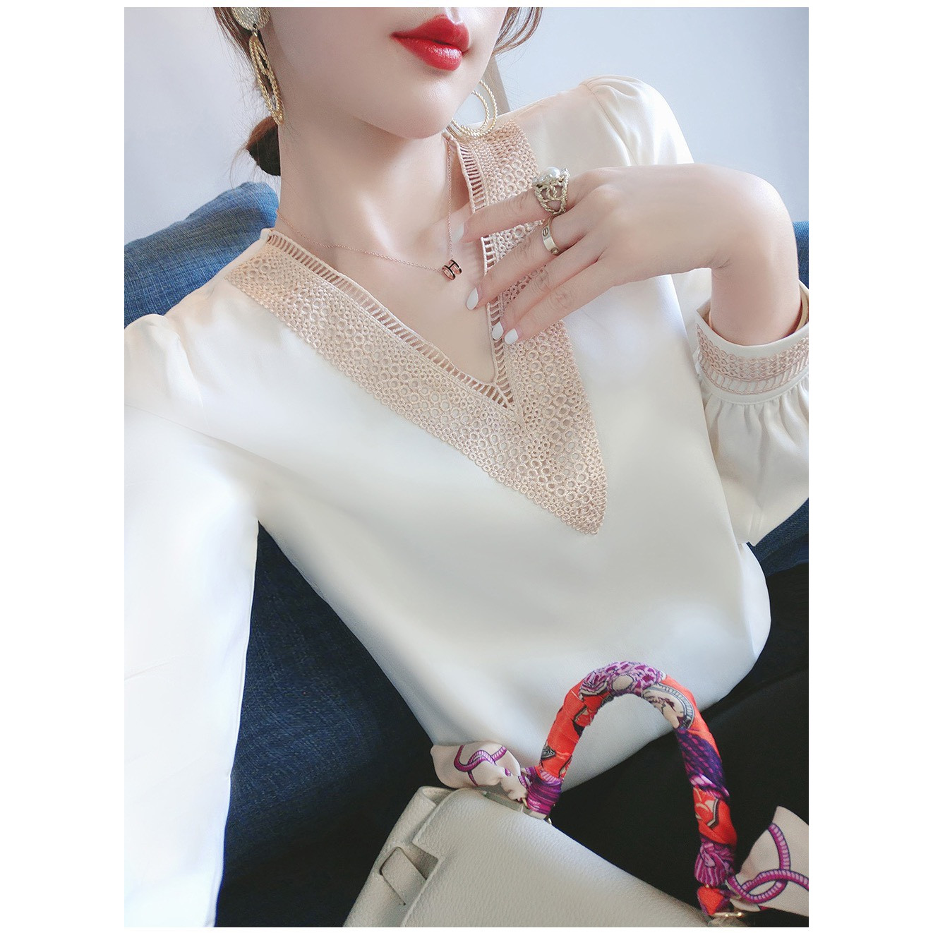 Áo sơ mi trơn phối ren cổ V sang trọng BY3334
